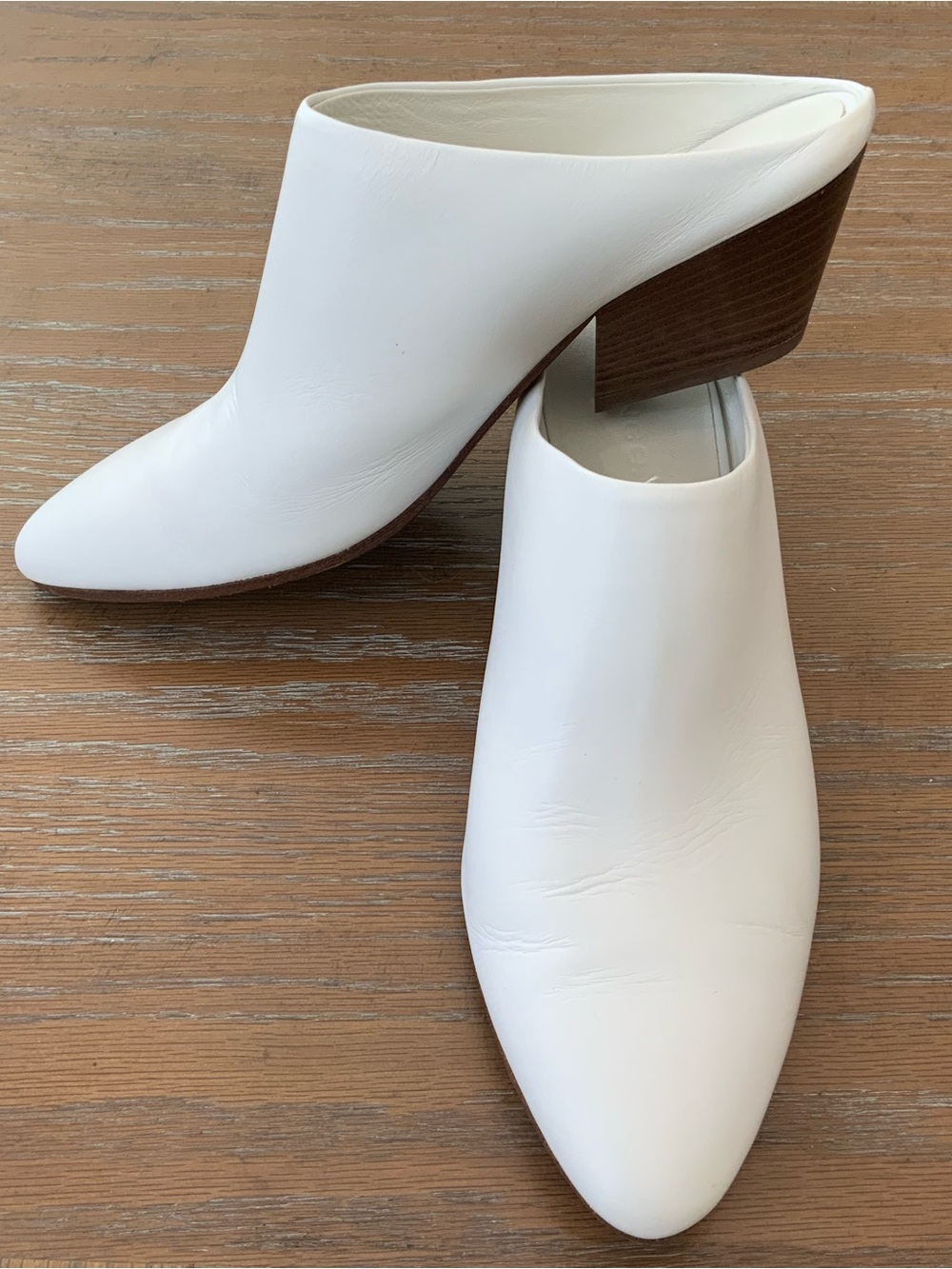 Vince Optic White Leather Almond Toe Slip On Block Hill Mules US 7.5